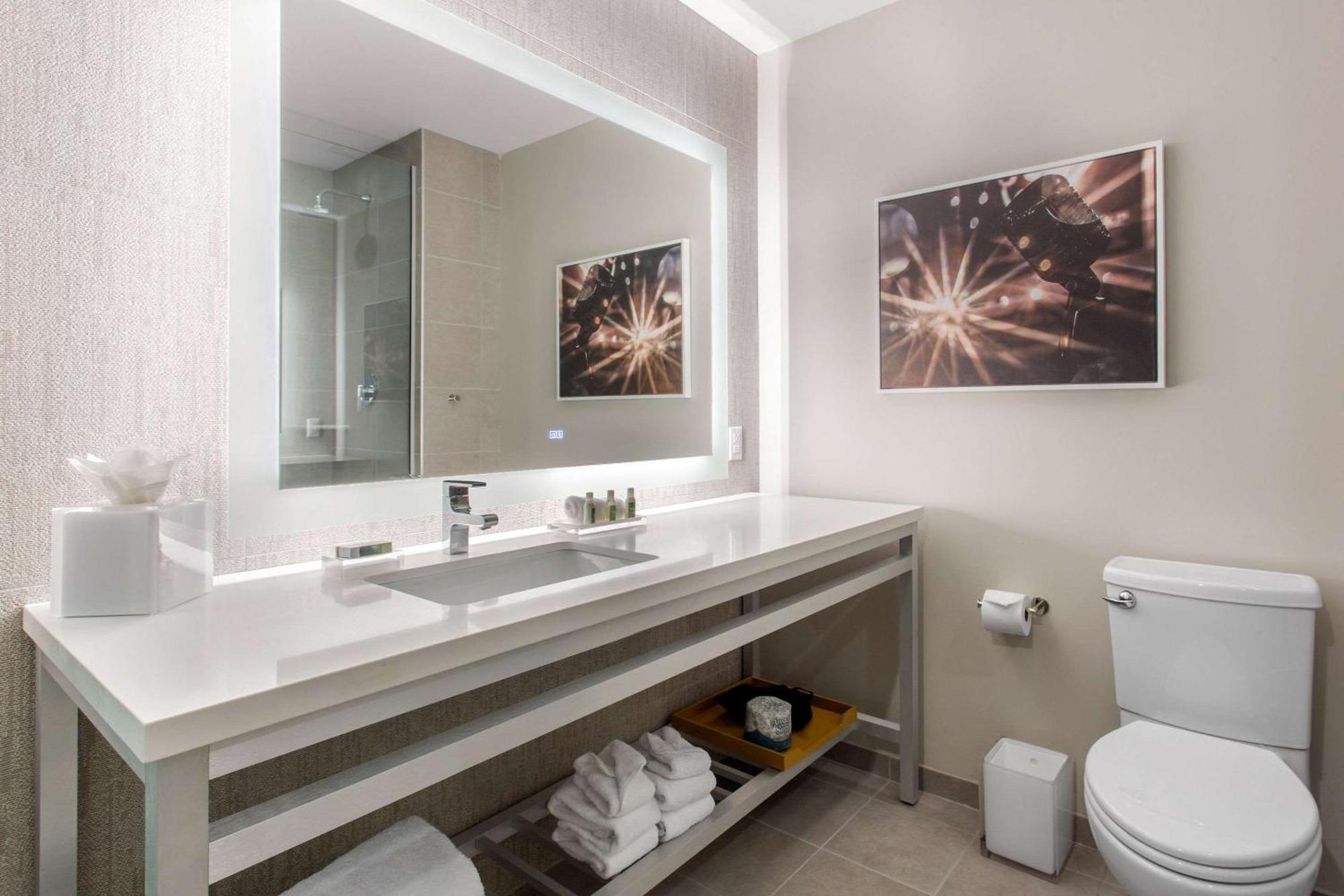 Cambria Downtown Center City 4* Philadelphia