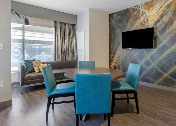 Cambria Hotel Philadelphia Downtown Center City