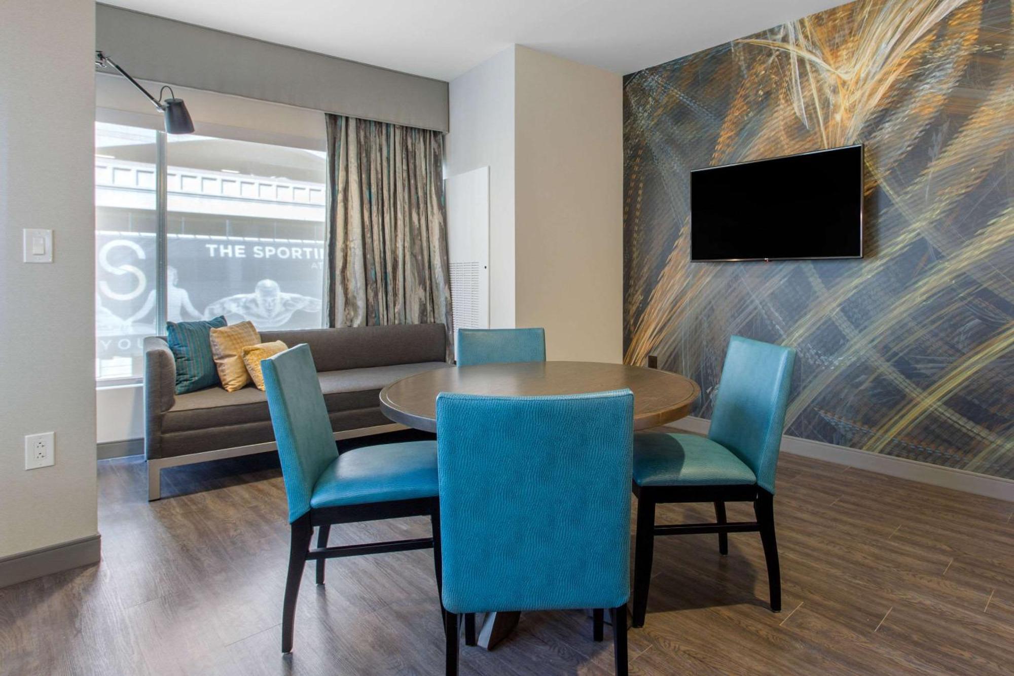 Cambria Downtown Center Hotel Philadelphia