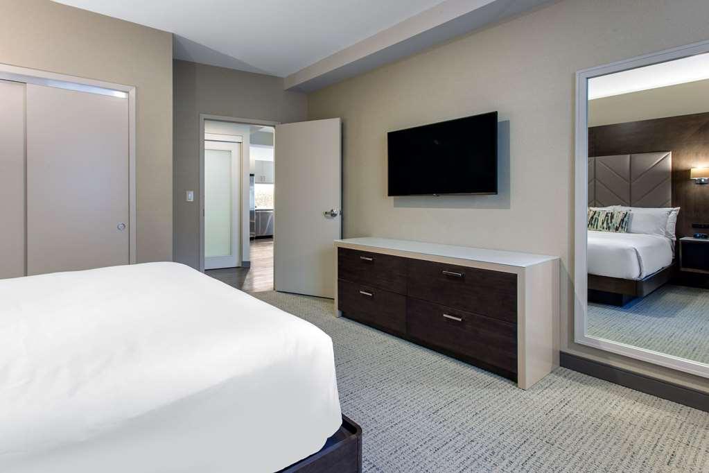 Cambria Downtown-center Hotel